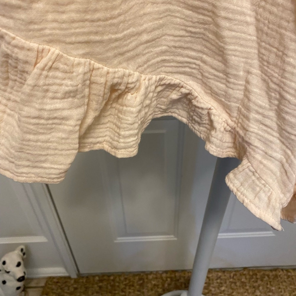 Listicle Ruffle Cream High Rise Shorts L - Picture 5 of 8